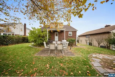 31 Rollins Avenue, Clifton, NJ 07011 - Photo 21