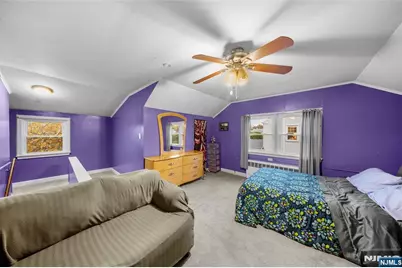 31 Rollins Avenue, Clifton, NJ 07011 - Photo 17