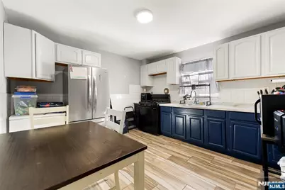 54 Brookdale Avenue, Newark, NJ 07106 - Photo 7