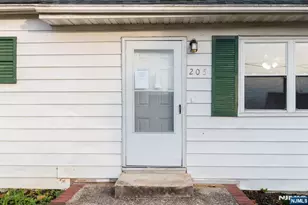 205 Starling Ln, Mount Holly, NJ 08060 - Photo 3