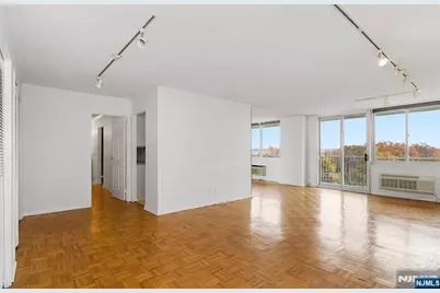 160 Overlook 4-B #4-B, Hackensack, NJ 07601 - Photo 3