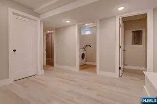 81 Mission St, Montclair, NJ 07042 - Photo 15