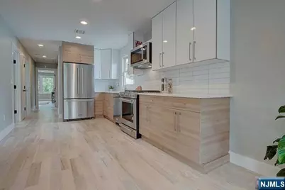 81 Mission Street, Montclair, NJ 07042 - Photo 17