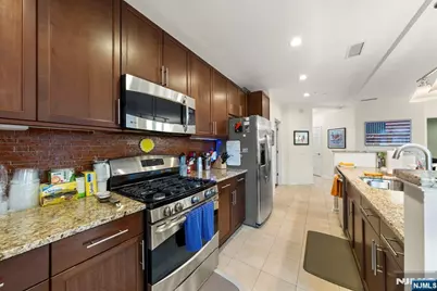 2219 Riverview Avenue 219 #219, Englewood, NJ 07631 - Photo 13
