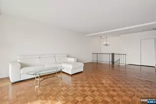 4 Horizon Road 627, Fort Lee, NJ 07024 - Photo 7