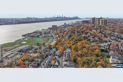 4 Horizon Road 627 #627, Fort Lee, NJ 07024 - Photo 33