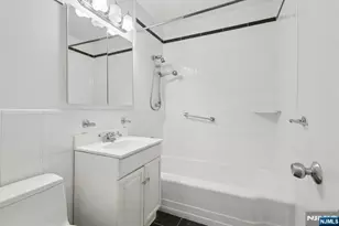 4 Horizon Road 627, Fort Lee, NJ 07024 - Photo 21