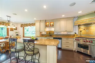 182 Park, West Caldwell, NJ 07006 - Photo 3