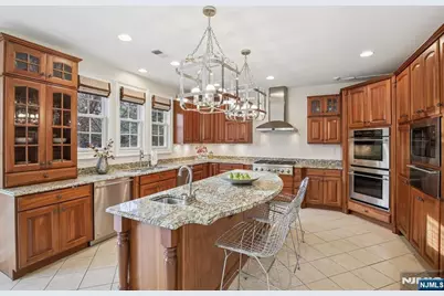 8 Arbor Road, North Caldwell, NJ 07006 - Photo 11