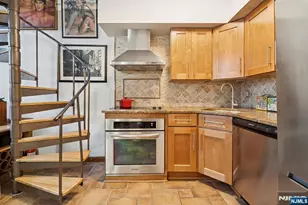 54-60 McWhorter 108, Newark, NJ 07105 - Photo 9