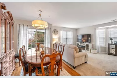 901 Hawley Court, Denville, NJ 07834 - Photo 5