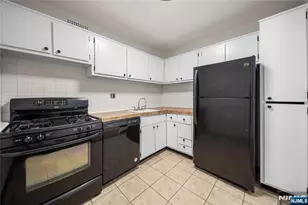 2100 Linwood Ave 18N, Fort Lee, NJ 07024 - Photo 11