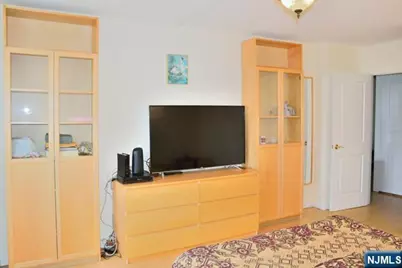 2200 Central Road 9 B #9 B, Fort Lee, NJ 07024 - Photo 13