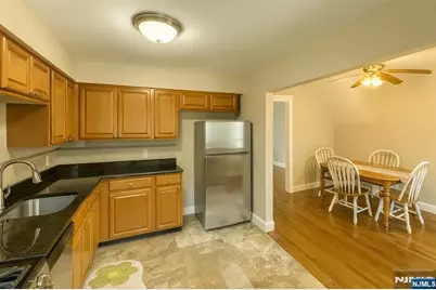 78 Manchester Court 89 #89, Wayne, NJ 07470 - Photo 5