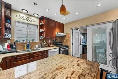 103 Virginia Avenue, Jersey City, NJ 07304 - Photo 15