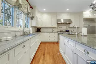 278 Crest Pl, Franklin Lakes, NJ 07417 - Photo 17