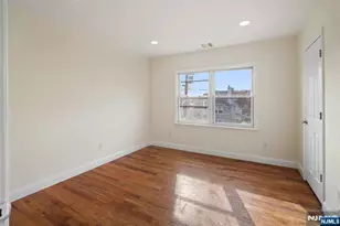 30 Clarendon Pl, Hackensack, NJ 07601 - Photo 29