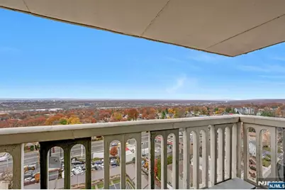 555 North Avenue 17S #17S, Fort Lee, NJ 07024 - Photo 21