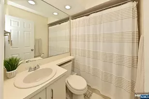 190 Surrey Ct, Ramsey, NJ 07446 - Photo 11