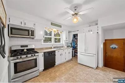 63 Pomona Avenue, Fair Lawn, NJ 07410 - Photo 5