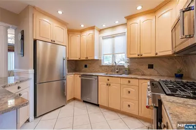 124 Lower Notch Road, Little Falls Township, NJ 07424 - Photo 3