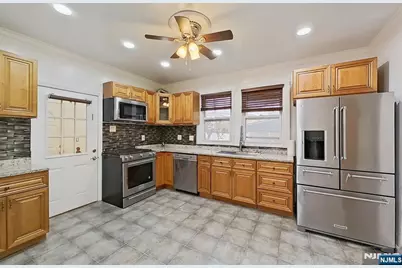 703 Schuyler Avenue, Kearny, NJ 07032 - Photo 17