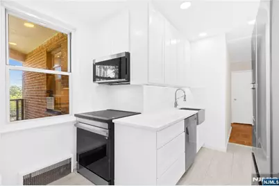 1450 Palisade Avenue 3A #3A, Fort Lee, NJ 07024 - Photo 3