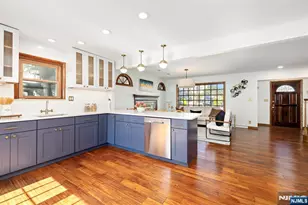 4 Gail Pl, Secaucus, NJ 07094 - Photo 21