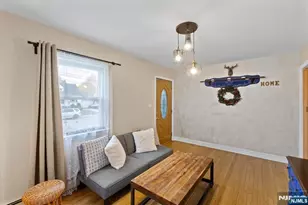 43 Birchwood Dr, Elmwood Park, NJ 07407 - Photo 5