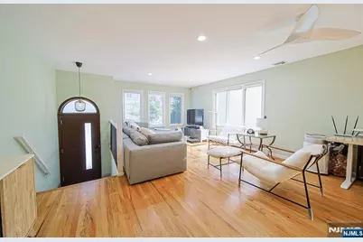 333 Highland Avenue A #A, Palisades Park, NJ 07650 - Photo 9