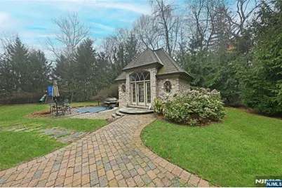 22 Pembroke Trail, Upper Saddle River, NJ 07458 - Photo 35