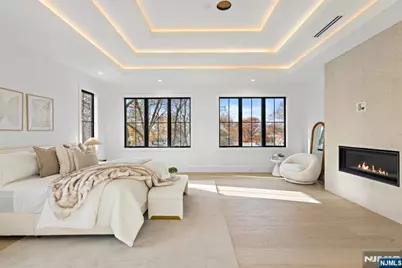 375 Burnet Place, Paramus, NJ 07652 - Photo 13