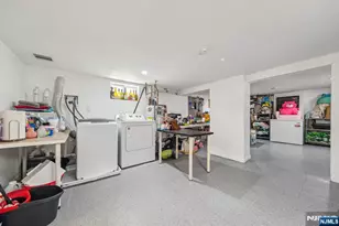 208 Jefferson Ave, Hasbrouck Heights, NJ 07604 - Photo 15