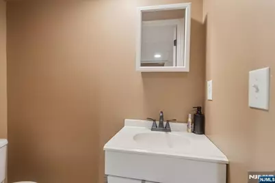 239 Lexington Avenue, Paterson, NJ 07502 - Photo 33
