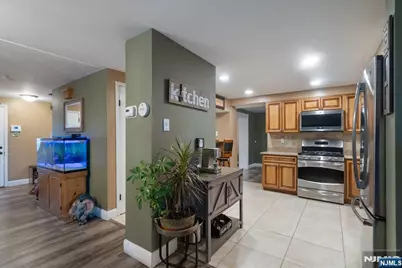 239 Lexington Avenue, Paterson, NJ 07502 - Photo 7