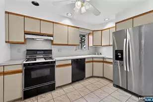 66 Jamros Terrace, Saddle Brook Township, NJ 07663 - Photo 9