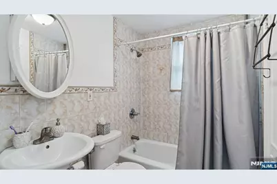 233 Lasalle, Hasbrouck Heights, NJ 07604 - Photo 11