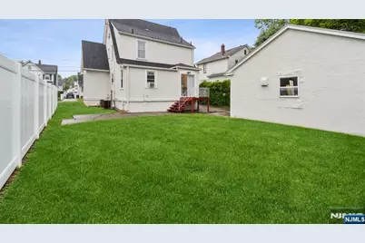 233 Lasalle, Hasbrouck Heights, NJ 07604 - Photo 27