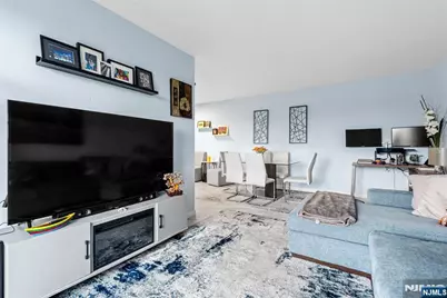 4 Horizon 1031 #1031, Fort Lee, NJ 07024 - Photo 7