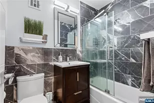 4 Horizon 1031, Fort Lee, NJ 07024 - Photo 11