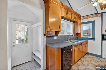 83 Lakeview Avenue, Ringwood, NJ 07456 - Photo 11