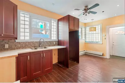 95 Keer Avenue, Newark, NJ 07112 - Photo 5