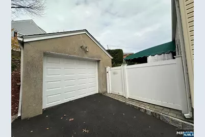 303 Shaler Boulevard, Ridgefield, NJ 07657 - Photo 21