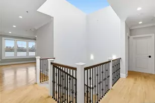 32 Marquis Ct, Edgewater, NJ 07020 - Photo 13