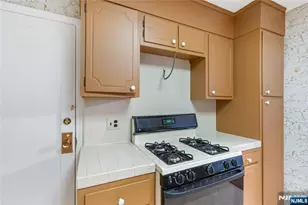 15 Edgewater Rd, Cliffside Park, NJ 07010 - Photo 15