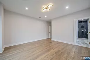 121 Circle Dr, Paramus, NJ 07652 - Photo 33