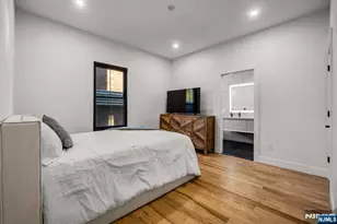 33 Randolph Pl, Newark, NJ 07108 - Photo 15