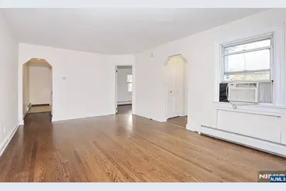 325 New Bridge Road, Bergenfield, NJ 07621 - Photo 5