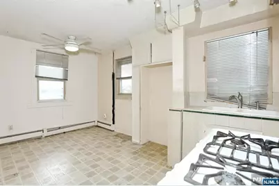 325 New Bridge Road, Bergenfield, NJ 07621 - Photo 23