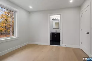 18 Clinton Pl, Woodcliff Lake, NJ 07677 - Photo 17